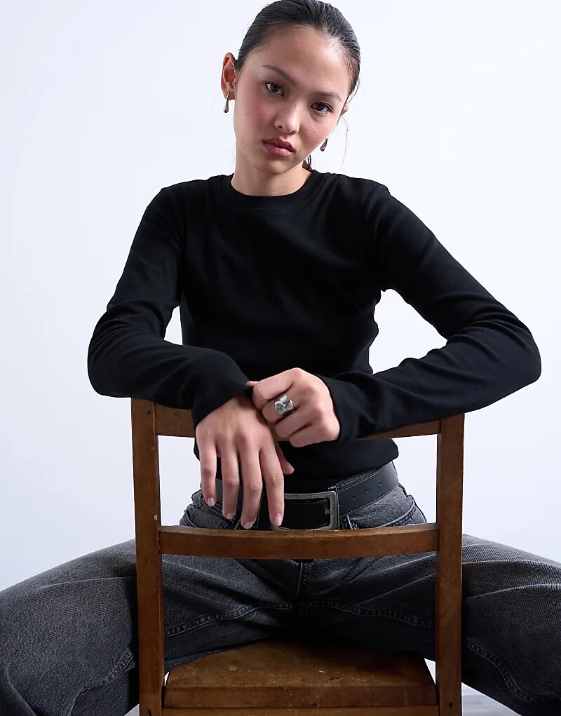 

Повседневная футболка Topshop с длинным рукавом черного цвета