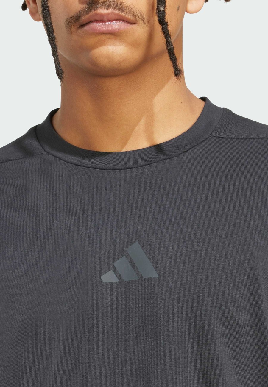 Спортивная футболка Adidas Performance Sports T-shirt, Black — фото 4