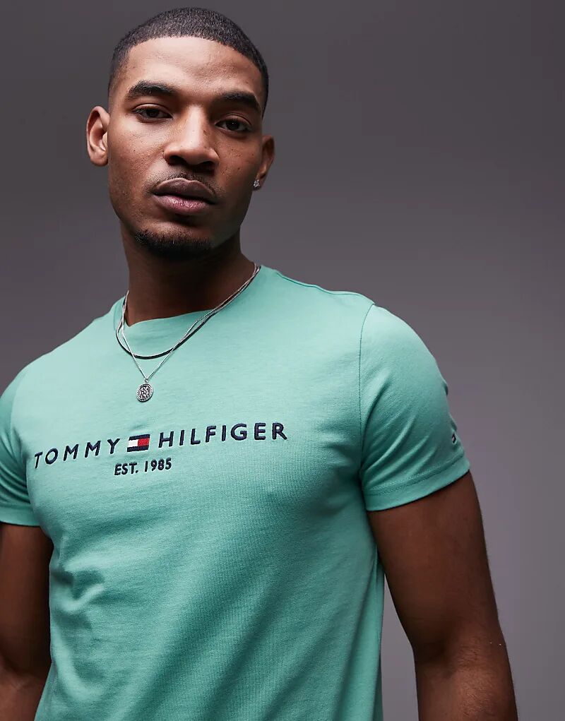 

Футболка с логотипом Tommy Hilfiger зеленого цвета