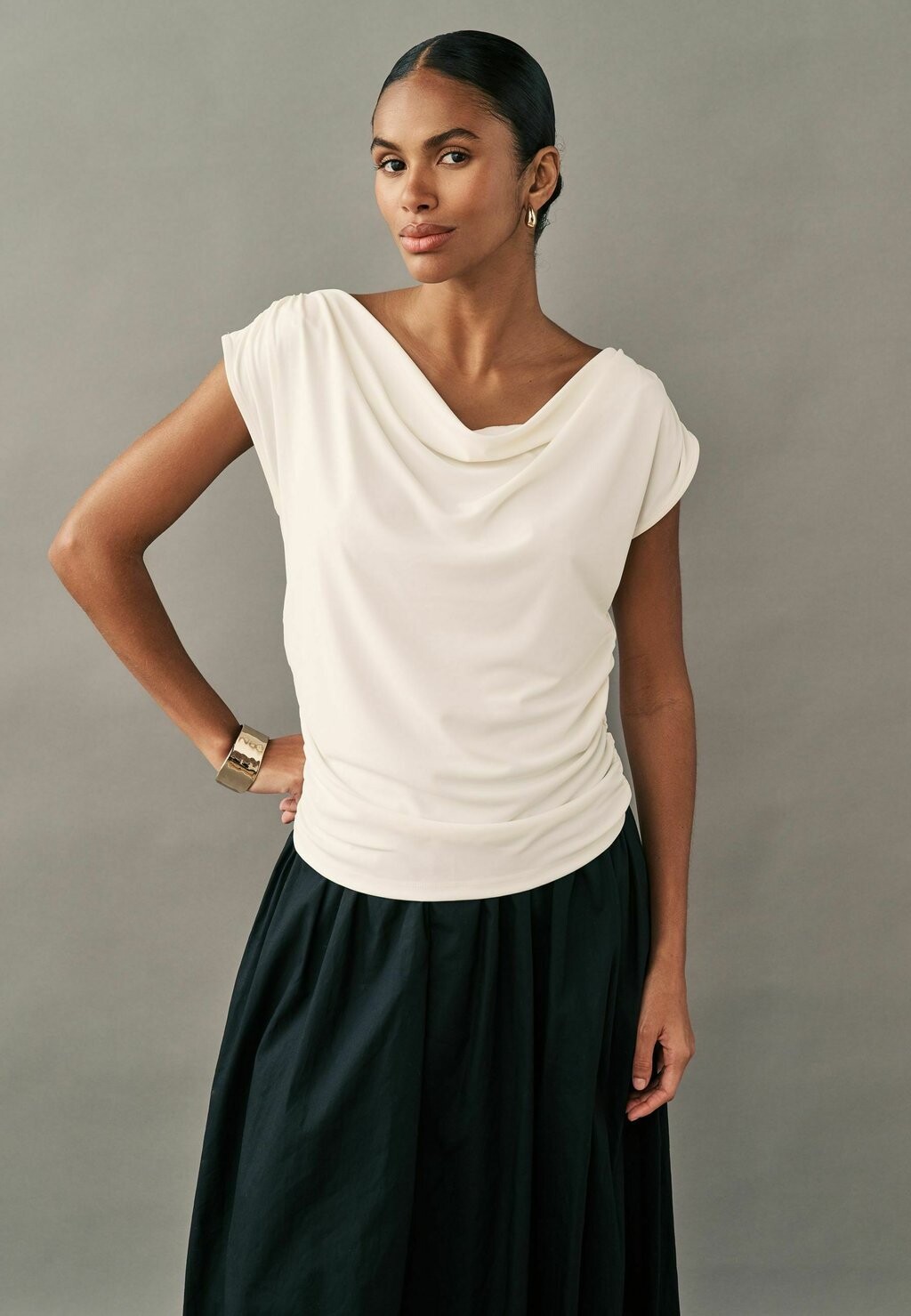 Блуза SLEEVELESS DRAPED REGULAR FIT Next, бежевый — фото 4