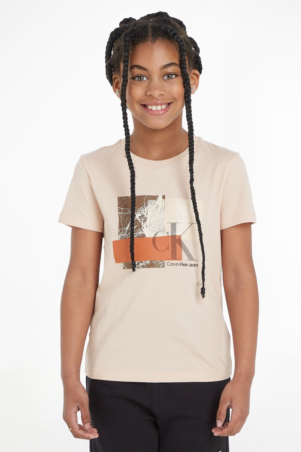 

Бежевая детская футболка свободного кроя и монограммой Calvin Klein, бежевый