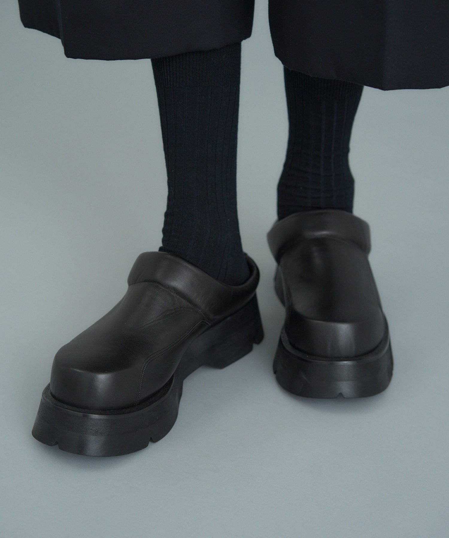 TATSUYAOCONOGI(R) Кожаные сабо на толстой подошве Onegravity, leather