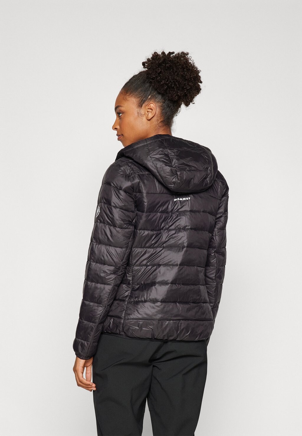 

Уличная куртка CRAG IN HOODED JACKET WOMEN Mammut, черный