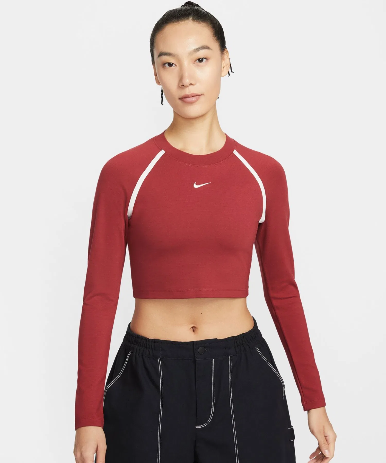 Женская футболка NIKE Street LS Body BOLD C красная — фото 2