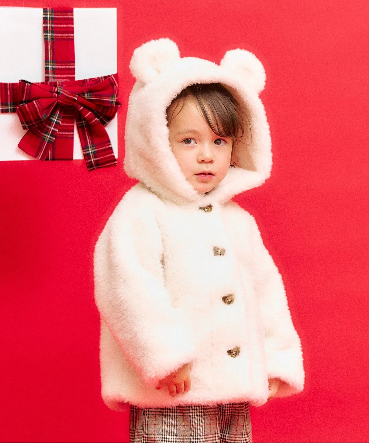Куртка с капюшоном tiny bear из искусственного меха, с ушками, игрушка в комплекте, айвори