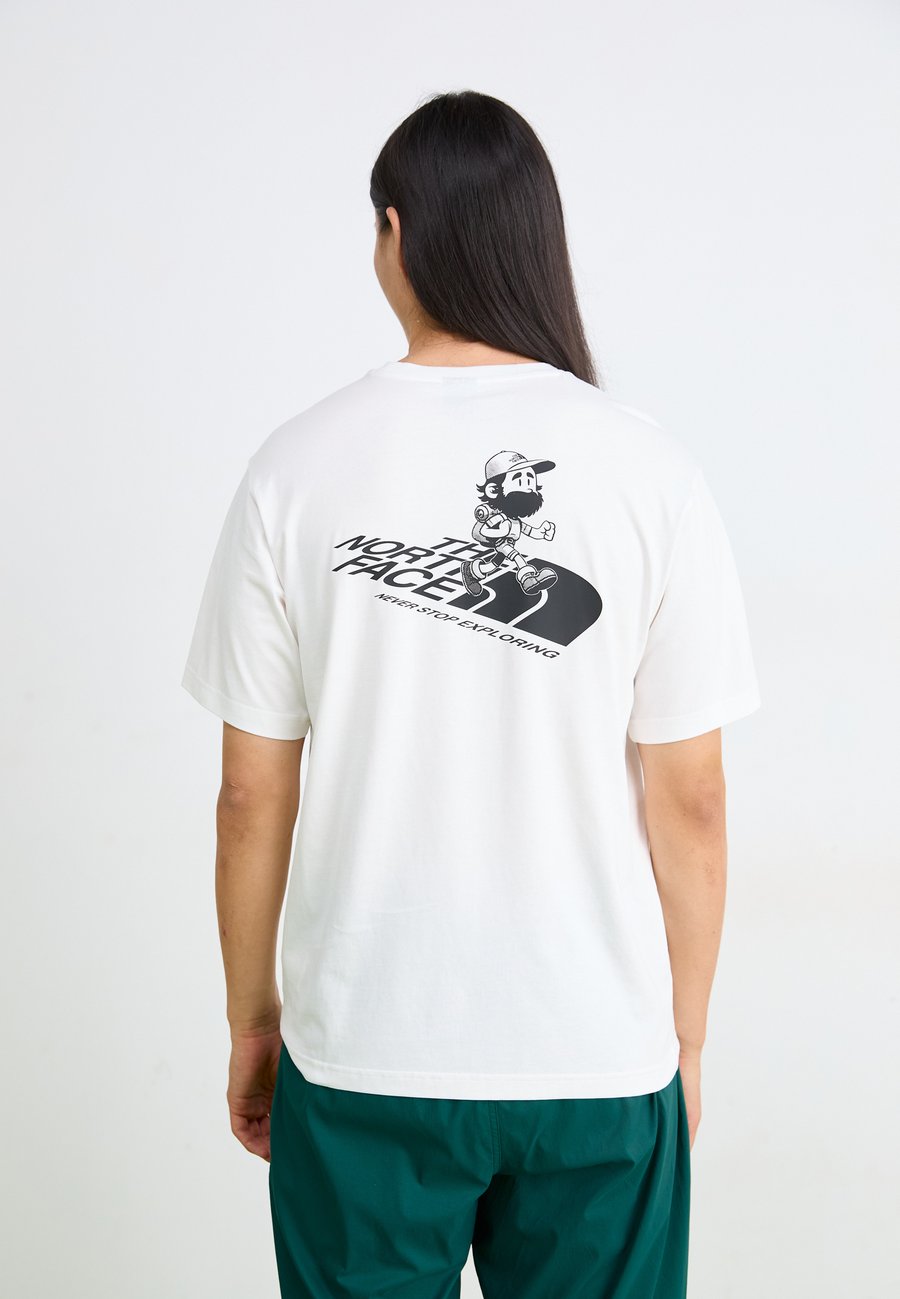 

Футболка The North Face RELAXED TEE FUN PACK, White