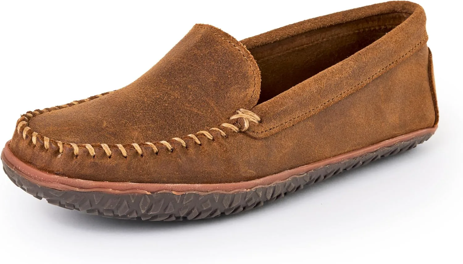 Мокасины Minnetonka Men's Tread из замши для мужчин - водоотталкивающие домашние и уличные тапочки с резиновой подошвой MinnTREAD, коричневый
