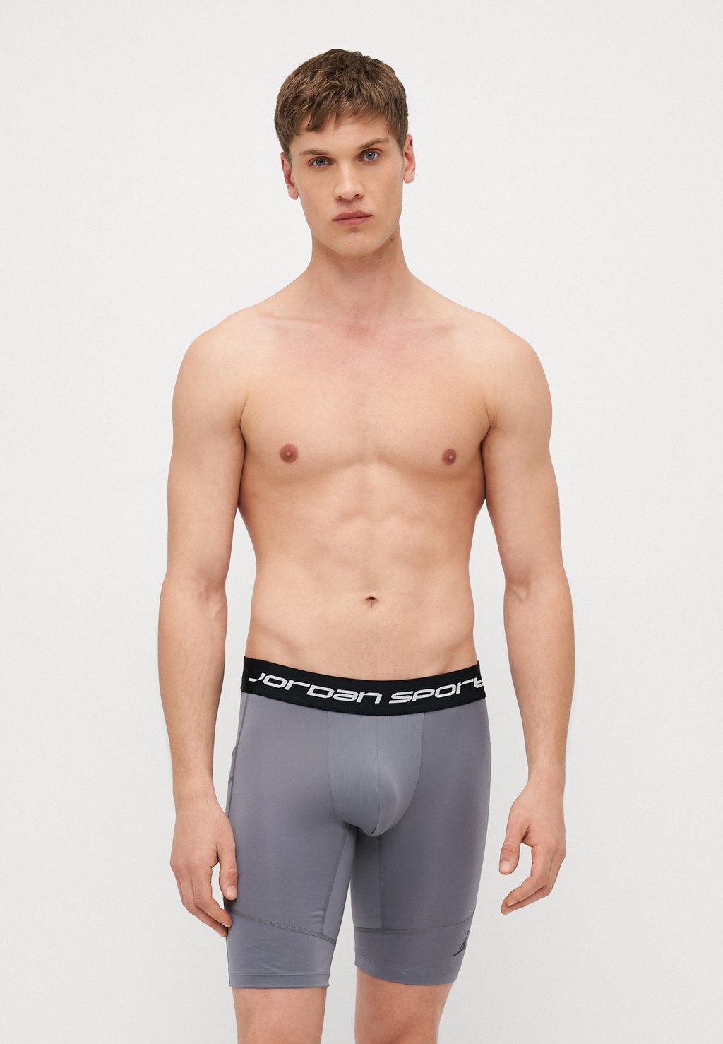 

Брюки SPORT COMPRESSION SHORT Jordan, серый