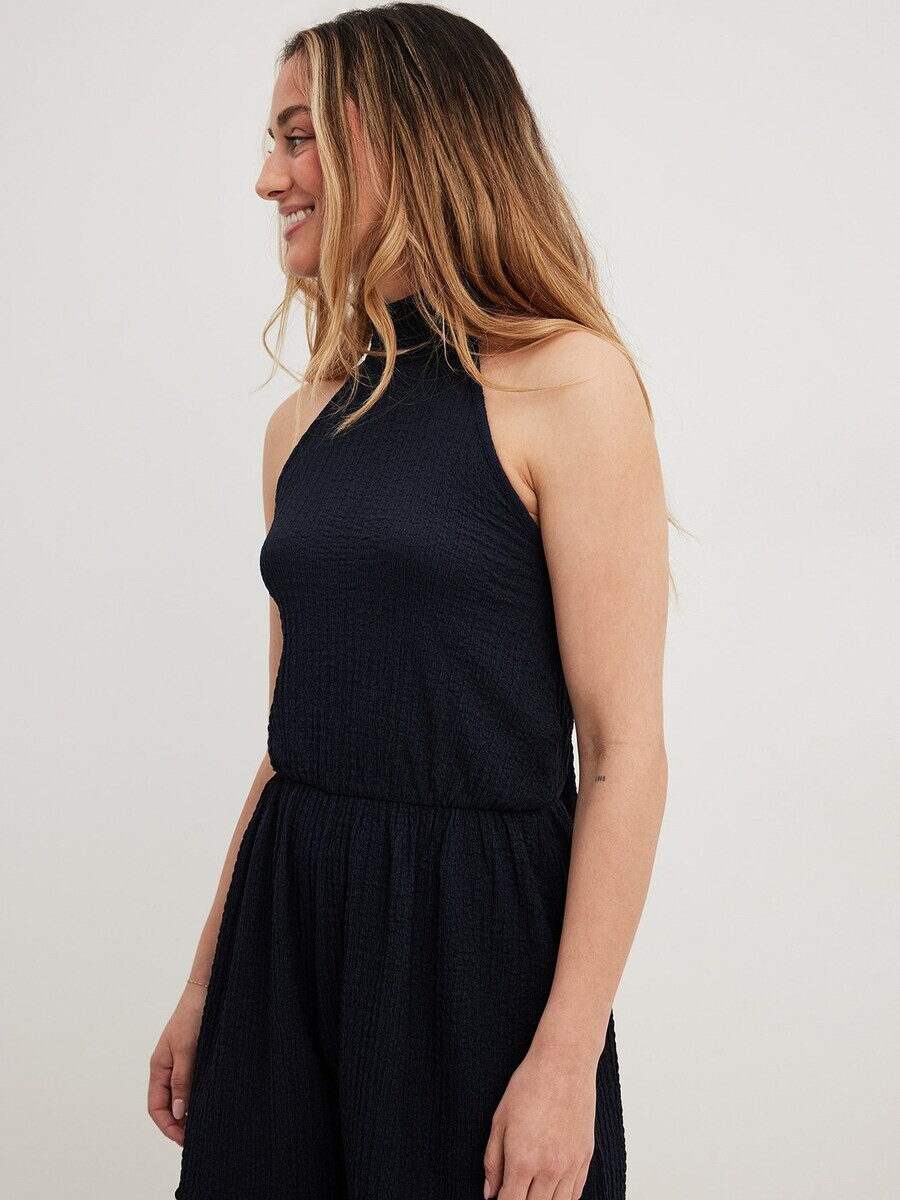 

Комбинезон NA-KD Jumpsuit, черный