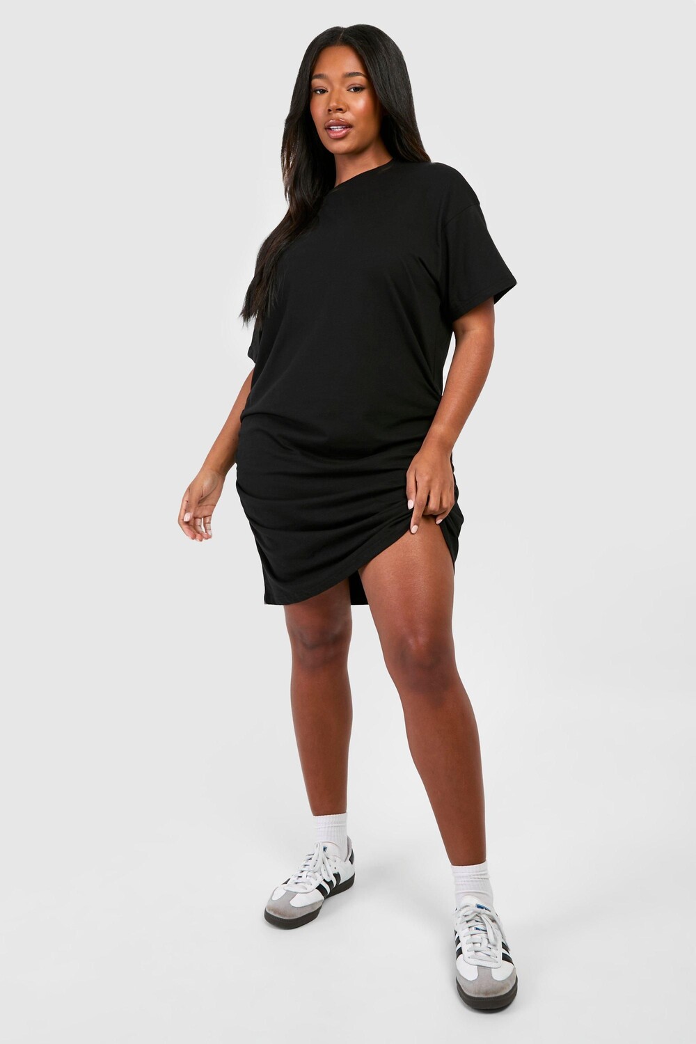 

Платье-футболка Boohoo со сборками, черный