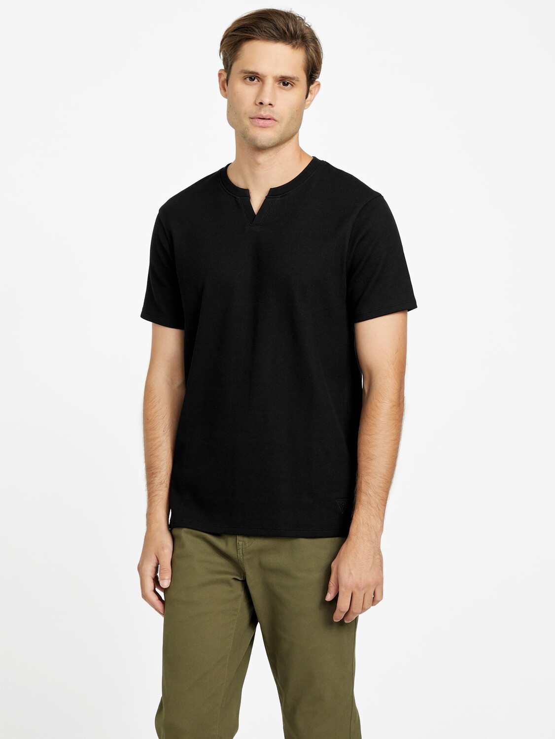 

Футболка Conner с разрезом Guess Factory, черный