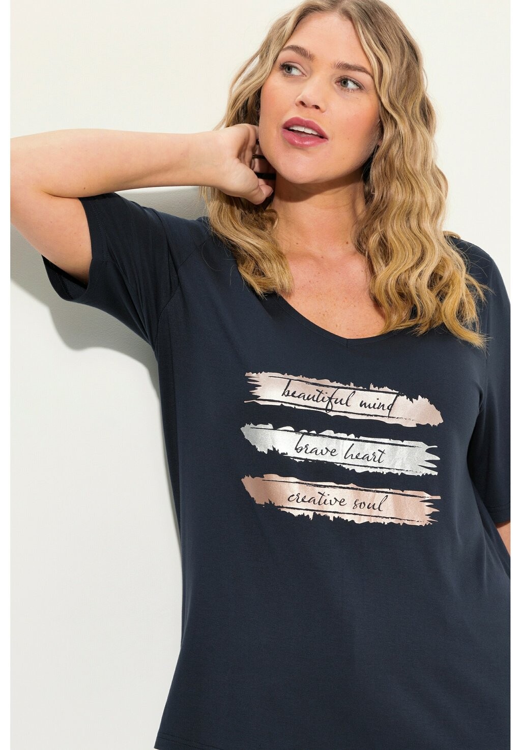 

Футболка с принтом GRAPHIC LETTERED SHORT SLEEVE Ulla Popken, темно-синий