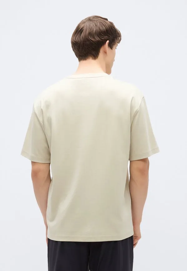 Присоединяйтесь к команде любителей футболок с расслабленным принтом! Boss, Light Beige — фото 3