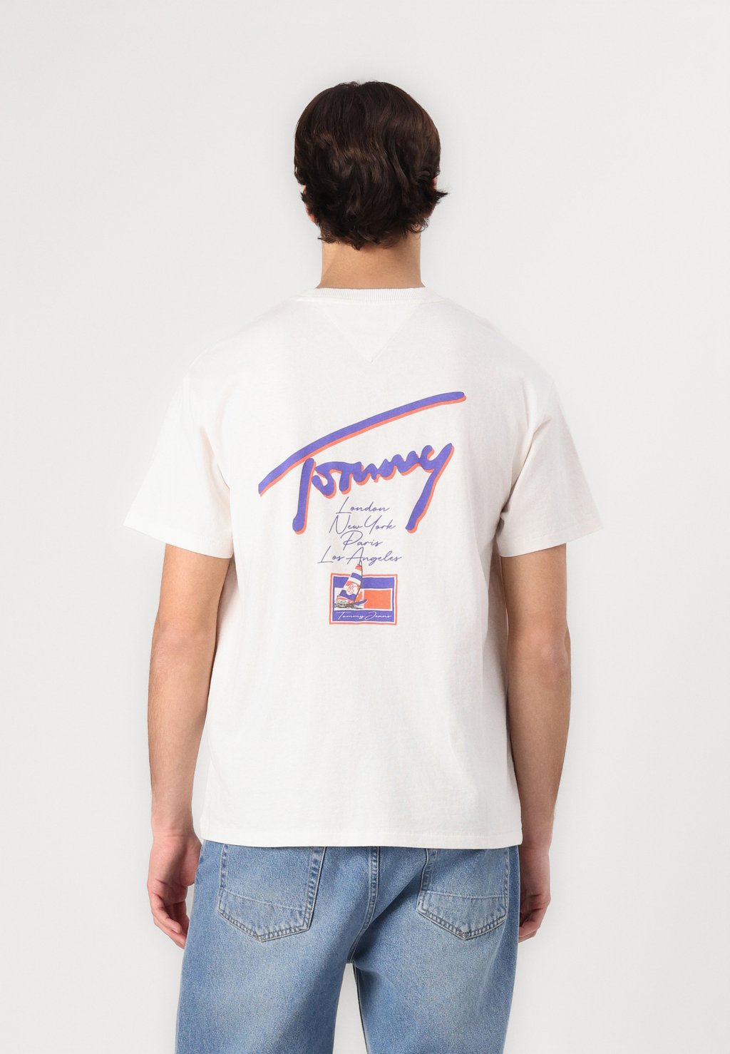

Футболка с принтом FADED GRAPHIC TEE UNISEX Tommy Jeans, белый
