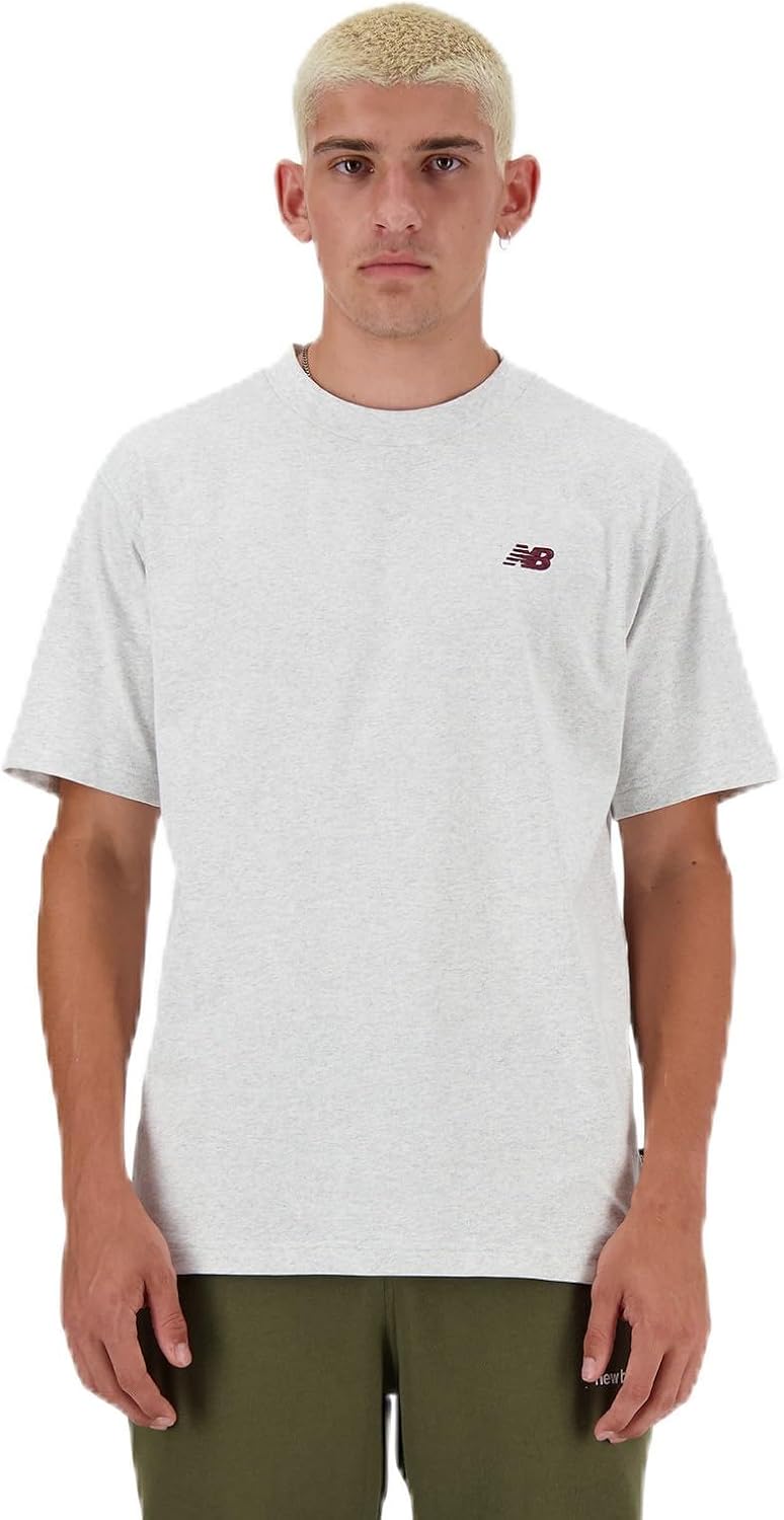 

Мужская футболка New Balance с коротким рукавом, свободного кроя (MT41546 MT41588), плотная ткань, графический принт на спине