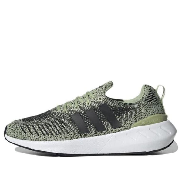 

Кроссовки Swift Run 22 Adidas, черный