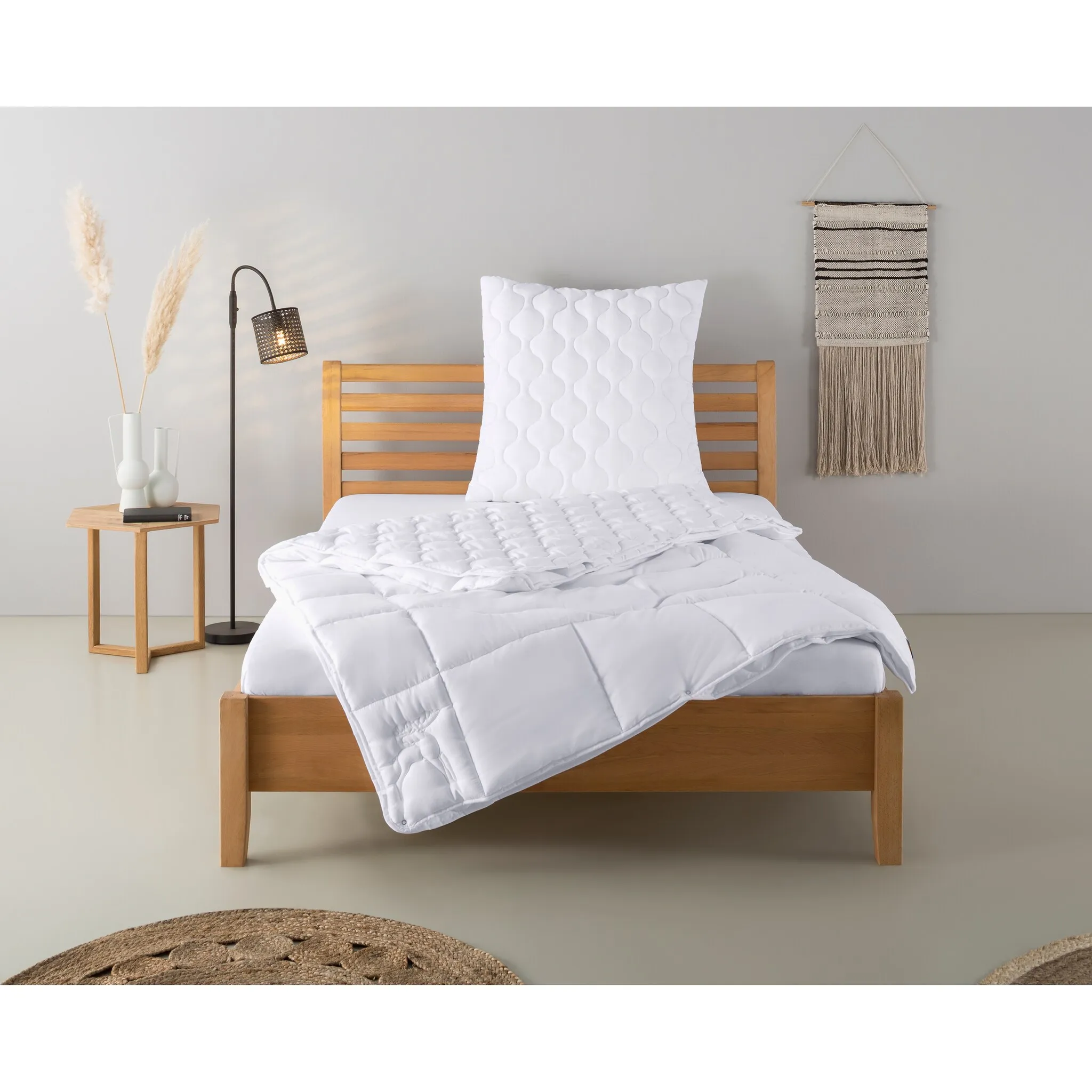 

Älgdröm одеяло + подушка из микрофибры «Tylösand duvet 135х200 см, 155х220 см», (экономный комплект, 2 шт.), комплект с подушками 80х80 см, лето, осень и зима, белый