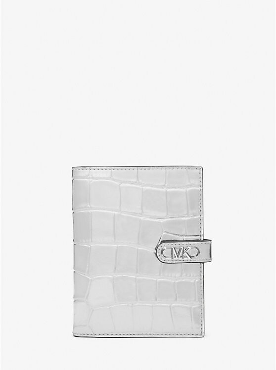 

Кошелек для паспорта из тисненой кожи крокодила Empire Metallic Michael Kors, серебряный