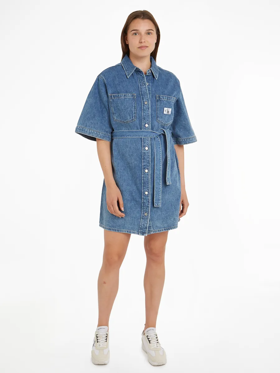 

Джинсовое платье Calvin Klein Jeans "BOXY BELTED SHIRT DRESS" с нашивкой-логотипом, джинсовый