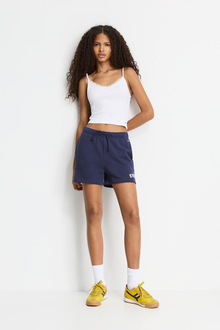 

Будьте терпеливы спортивный костюм шорты-бермуды Pull And Bear, синий