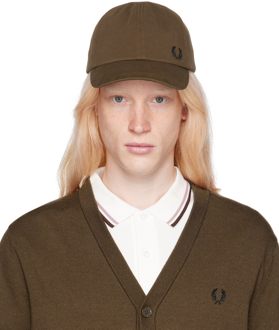 

Коричневая классическая кепка из пике Fred Perry