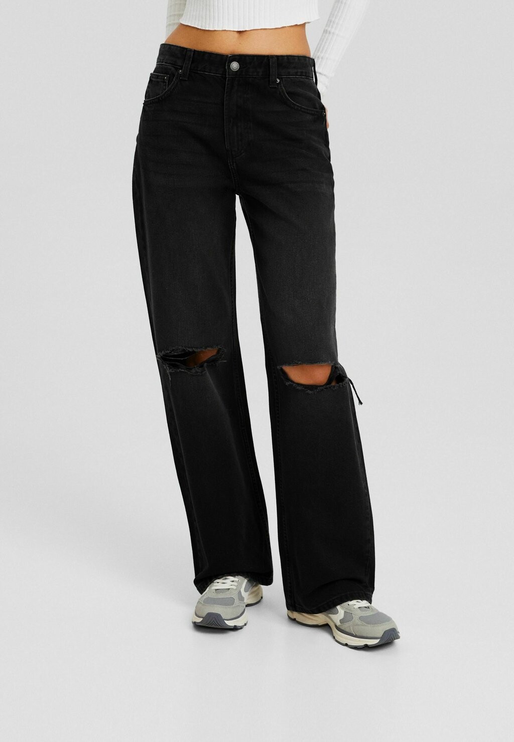 

Джинсы-клеш Wide-Leg Ripped Bershka, черный