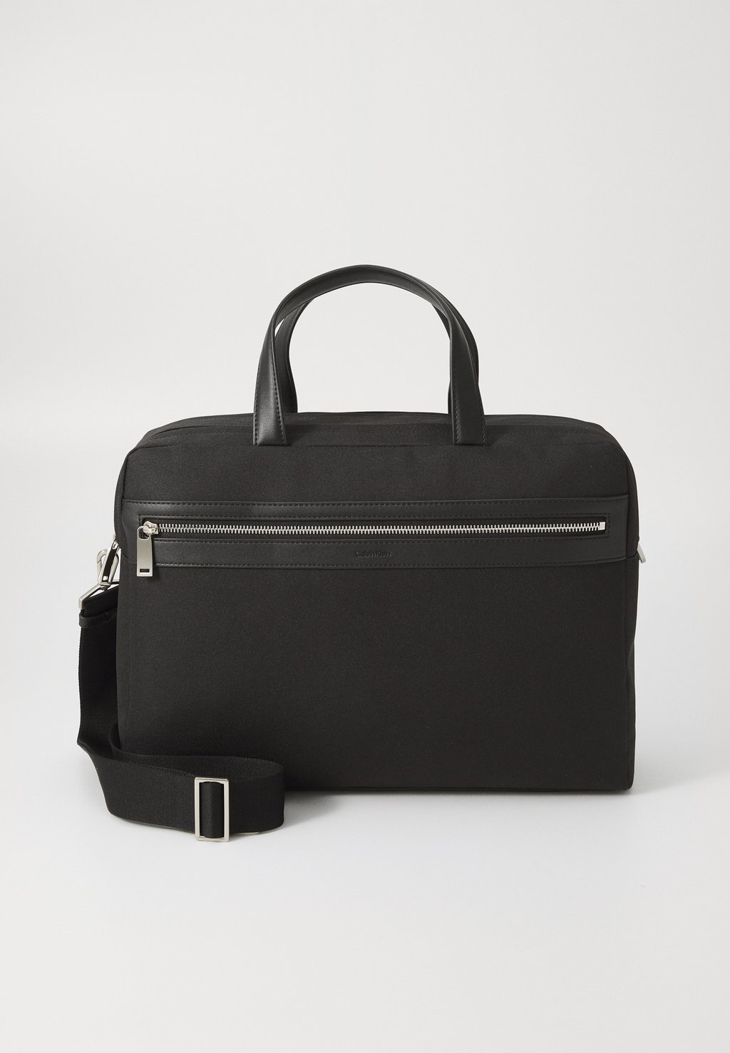 

Сумка для ноутбука CONTRAST COMMUTER BAG Calvin Klein, черный