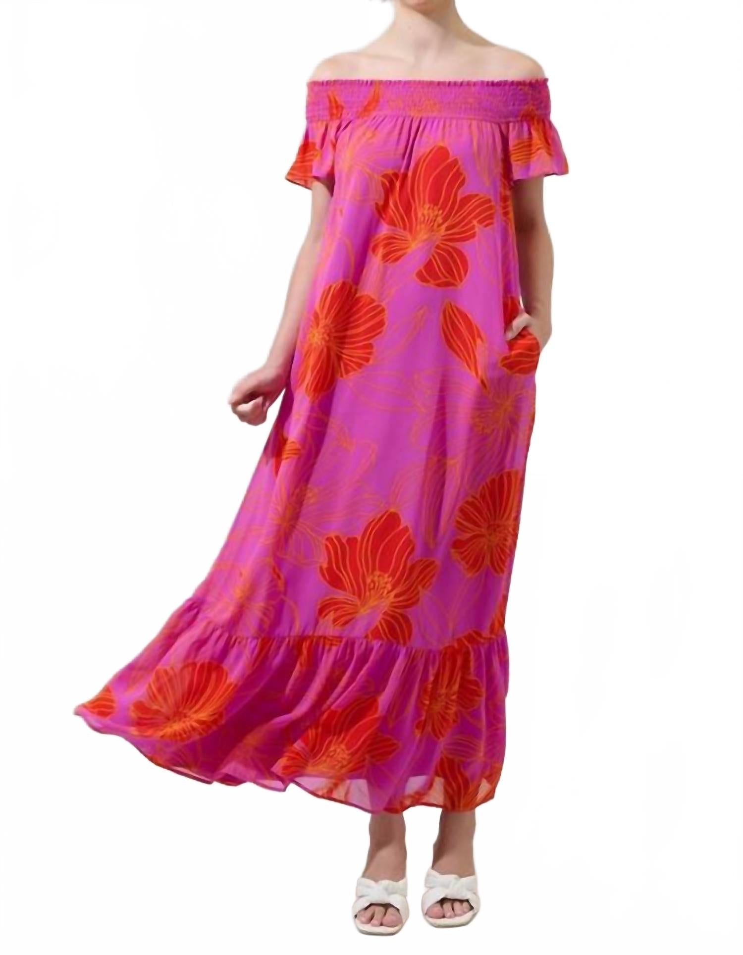 

Цветочное платье с присборенными плечами в ярко-розовом цвете SUGARLIPS