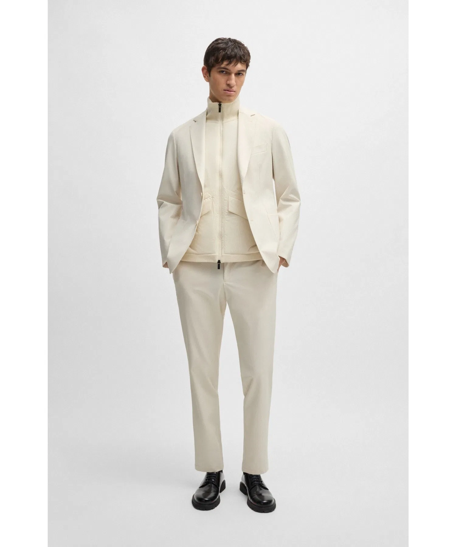 Мужские брюки BOSS Modern Fit Wrinkle-Resistant Performance Stretch — фото 4