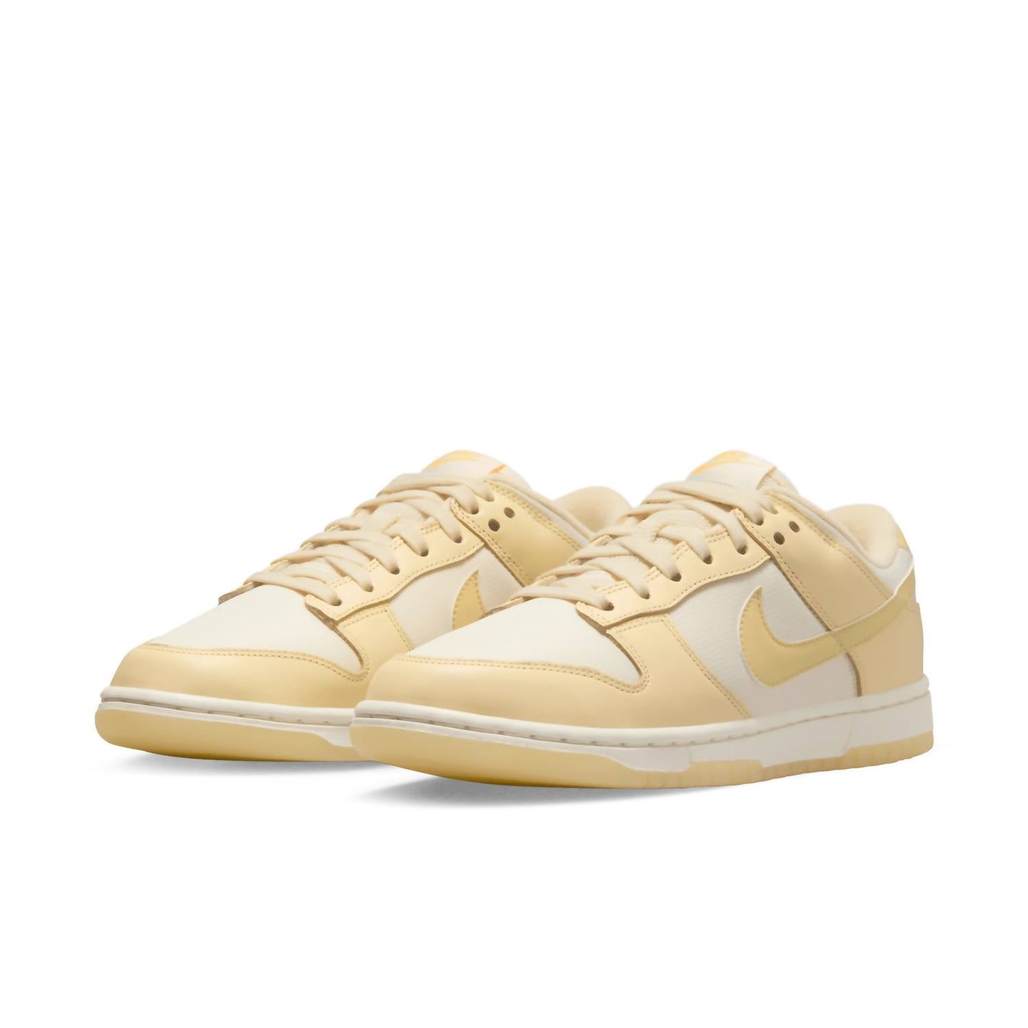 Женские кроссовки Dunk Low в цвете муслин и золото команды Nike — фото 3