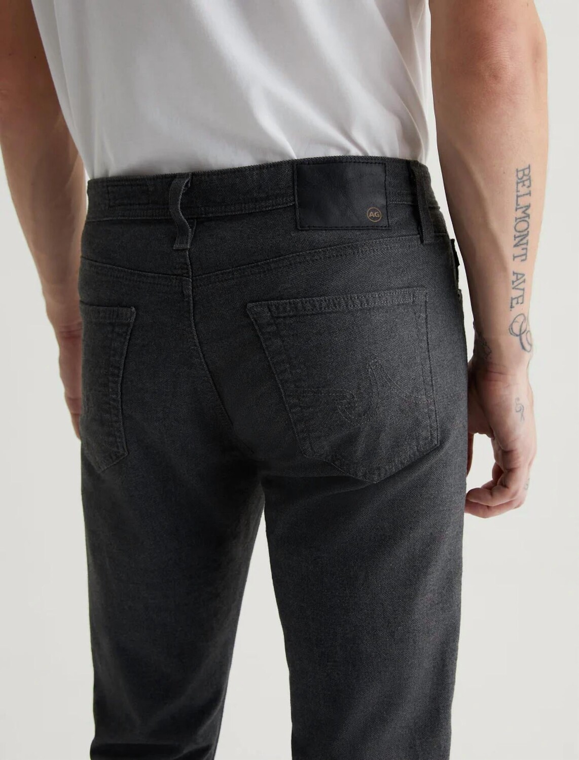 

Прямые брюки Everett Slim в антрацитовом цвете. Ag Jeans
