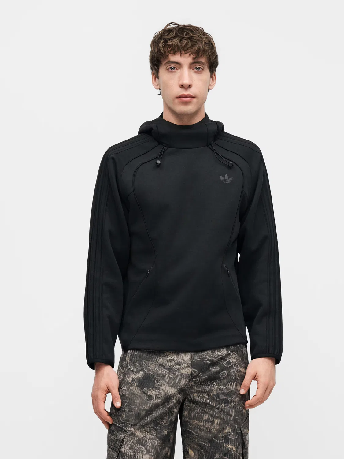 Толстовка Adidas Originals Spacer черного цвета — фото 2