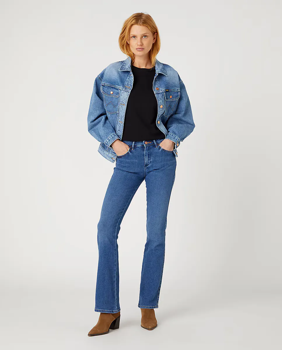 

Синие женские расклешенные джинсы Bootcut со средней посадкой Wrangler, синий