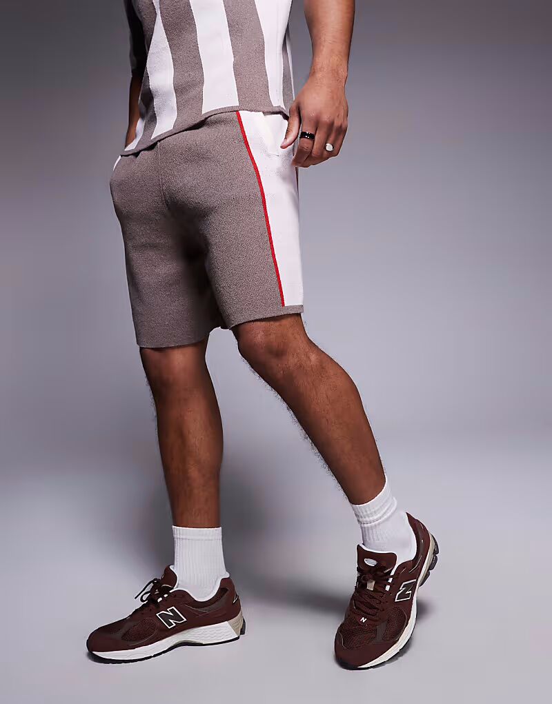 

Трикотажные фактурные шорты с полосками по бокам, цвет «камень» Asos Design