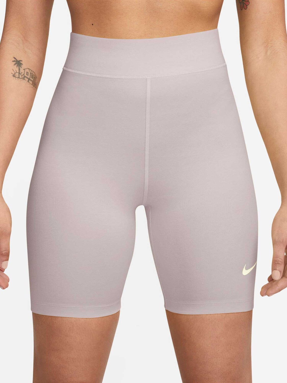 

Тайтсы Nike W NSW NK CLSC HR 8IN SHORT, фиолетовый