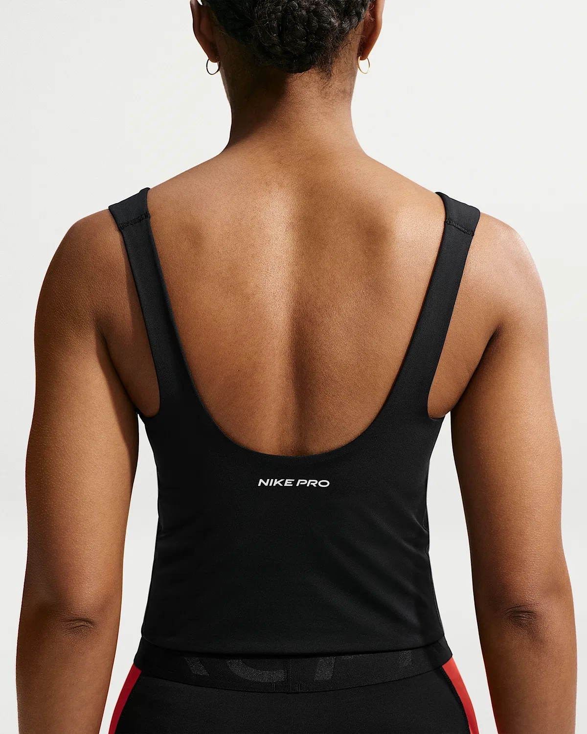 Женский топ-бра Nike Pro Sculpt средней поддержки с поролоном, Black/White — фото 2