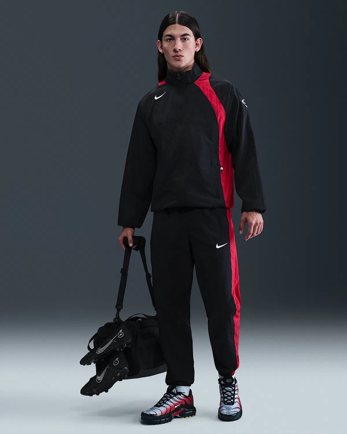 Мужская ветровка Nike Total 90 Repel Soccer Track, Black/Gym Red/Sail — фото 4