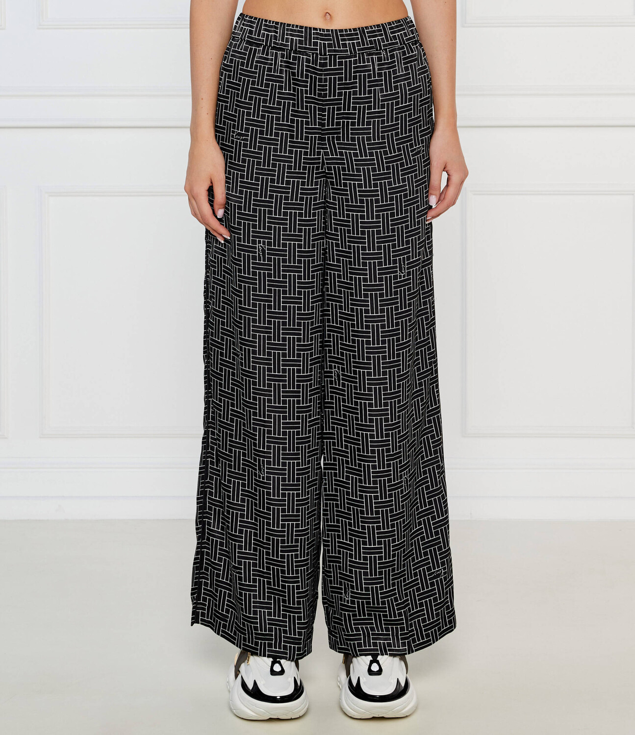 

Брюки Kenzo Relaxed fit, черный