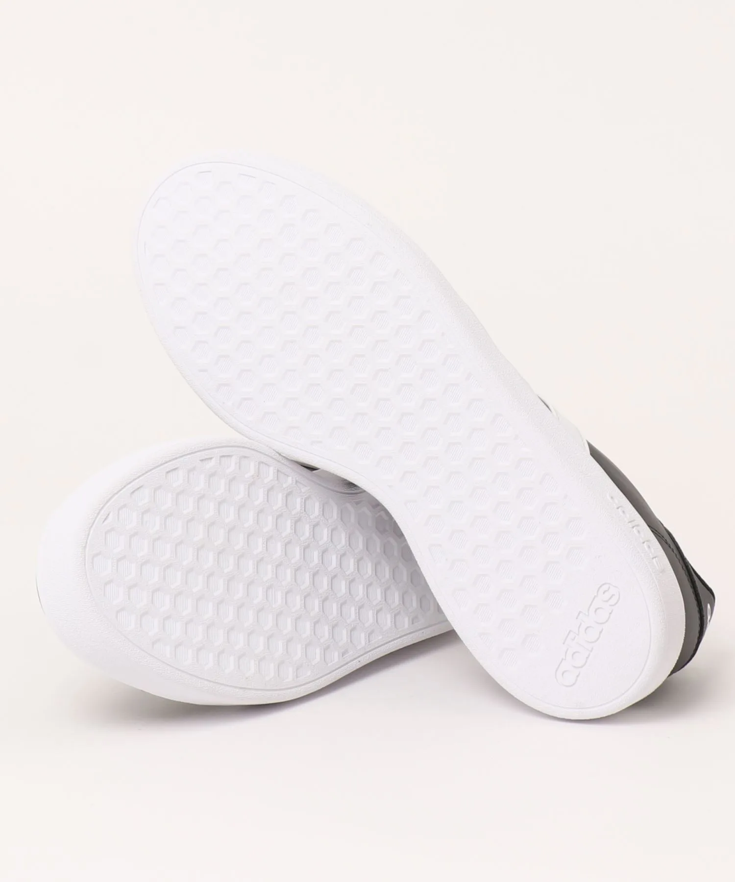 Мужские кроссовки из искусственной кожи adidas GRANDCOURT BASE 2.0 чёрно-белые — фото 3