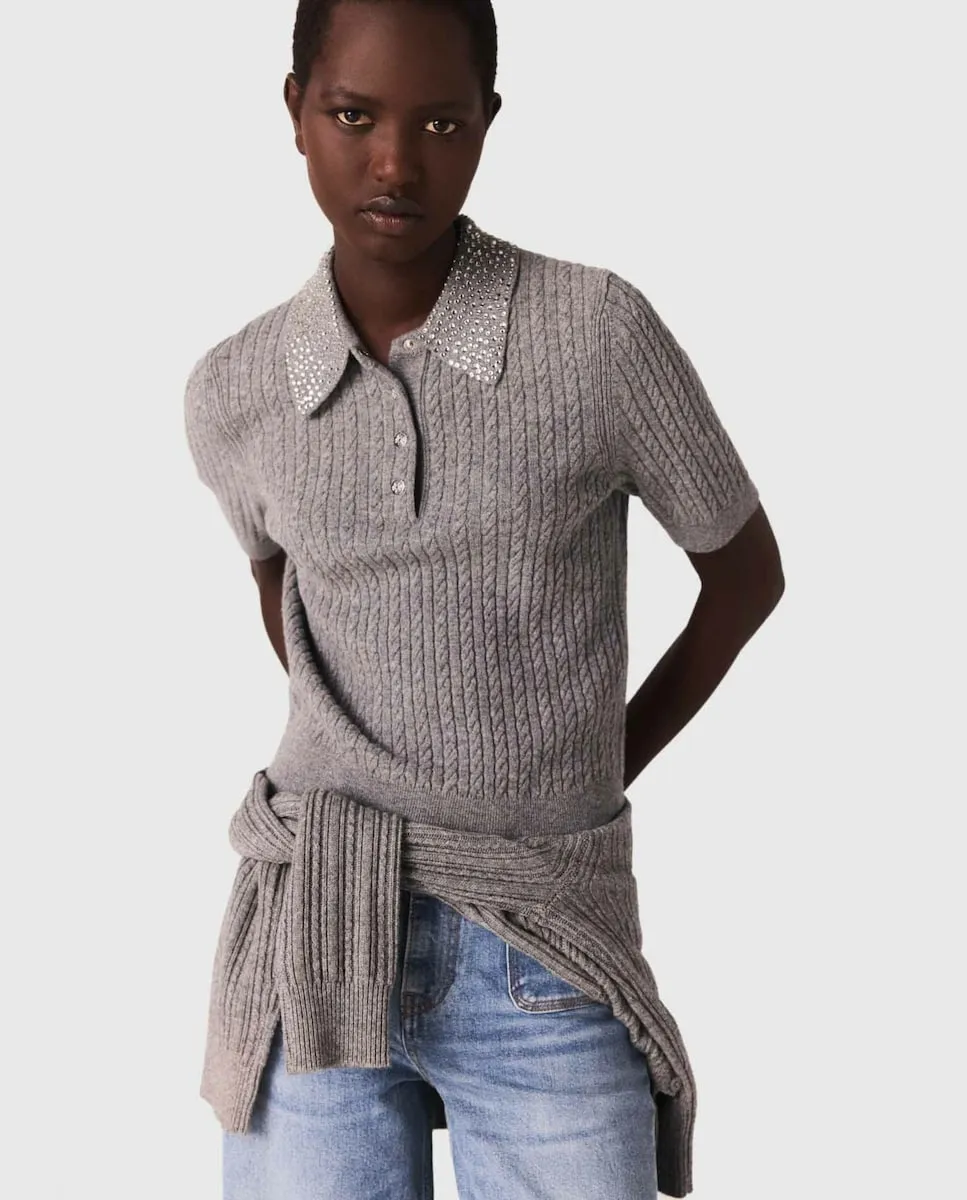 

Женская шерстяная футболка с воротником со стразами Maje, серый