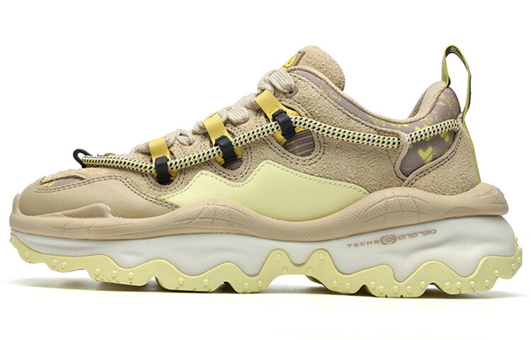 

Женские массивные кроссовки Fila Fusion QD96
