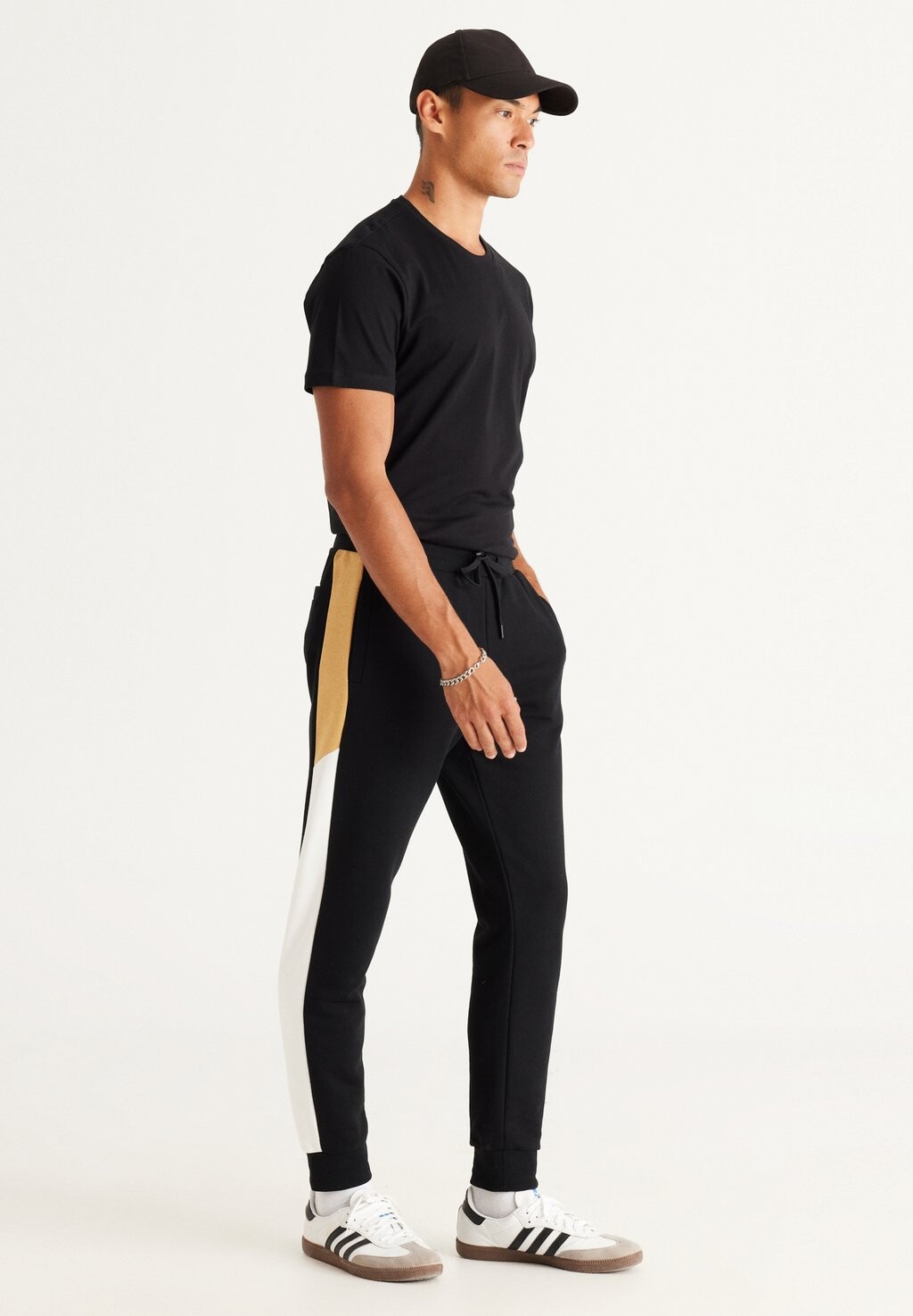 

Спортивные брюки STANDARD FIT AC&CO / ALTINYILDIZ CLASSICS, черный