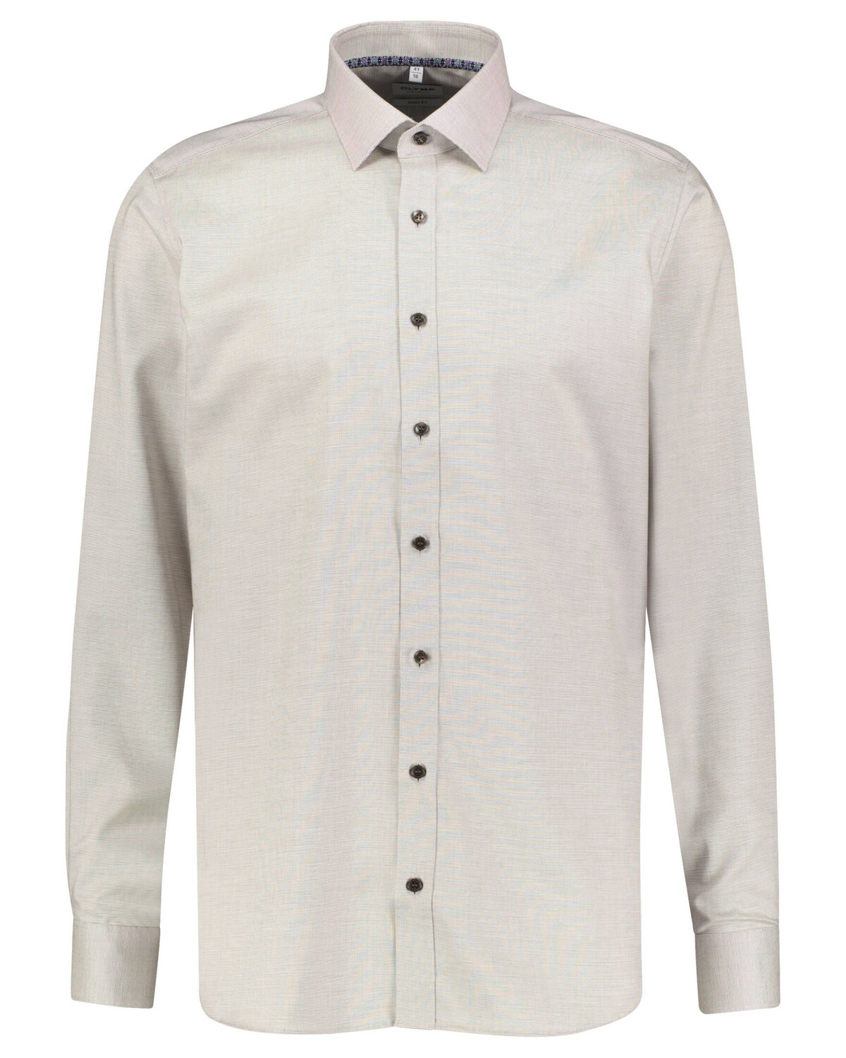 

Деловая рубашка сидит на фигуре Olymp Level Five, бежевый