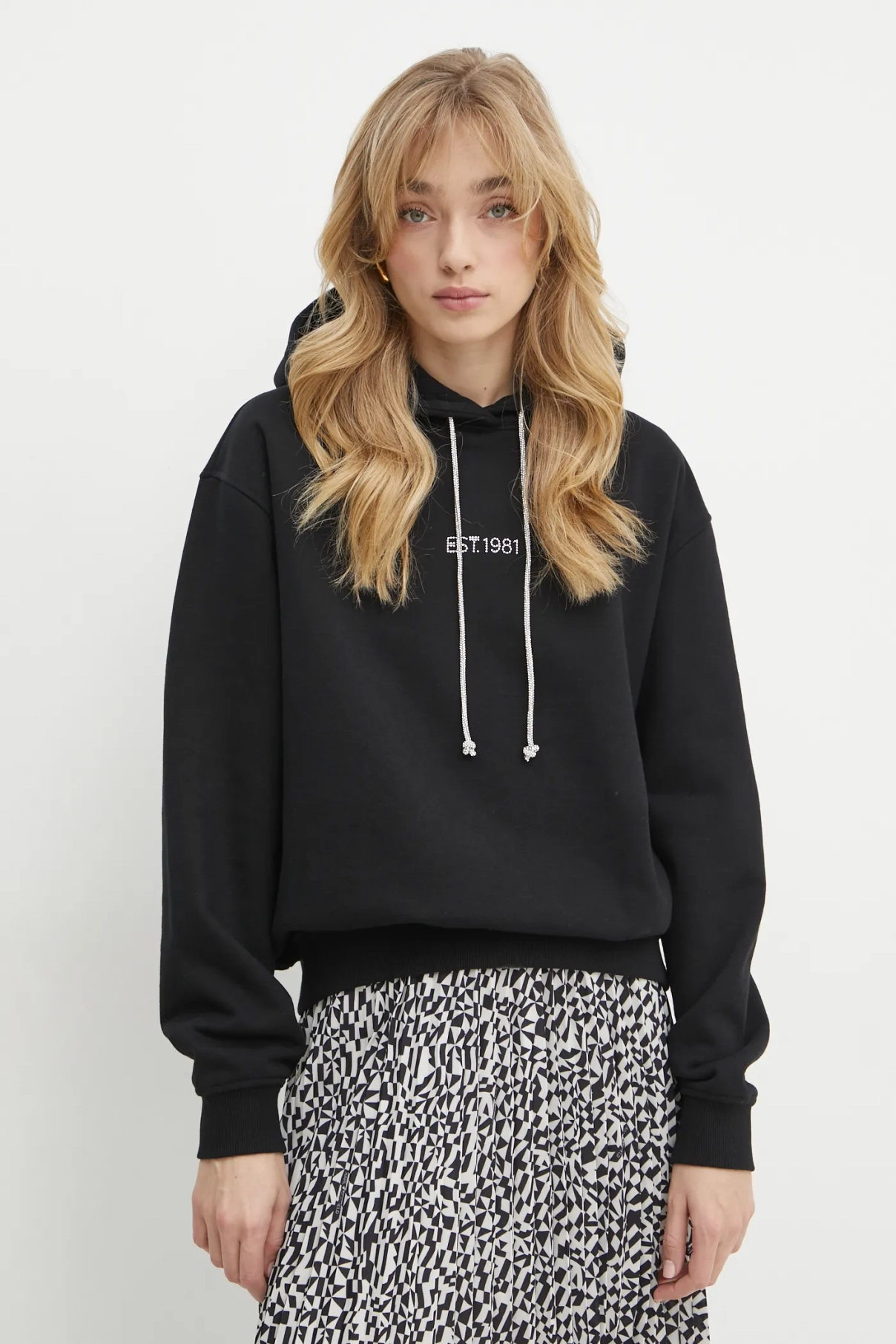 

Толстовка Guess, черный