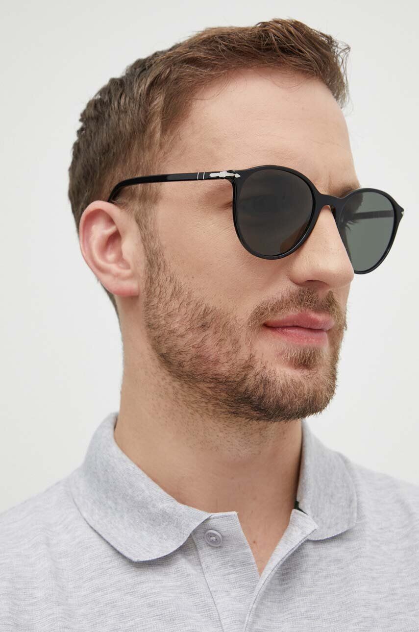 

Солнцезащитные очки Persol, черный