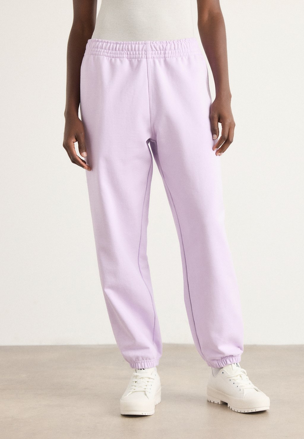 

Спортивные штаны MONOLOGO Calvin Klein Jeans, сиреневый