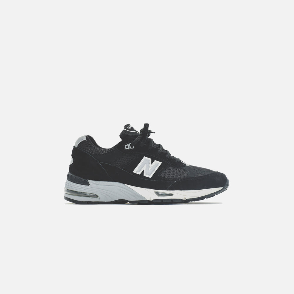 

Кроссовки New Balance Made in UK 991, цвет Black/White