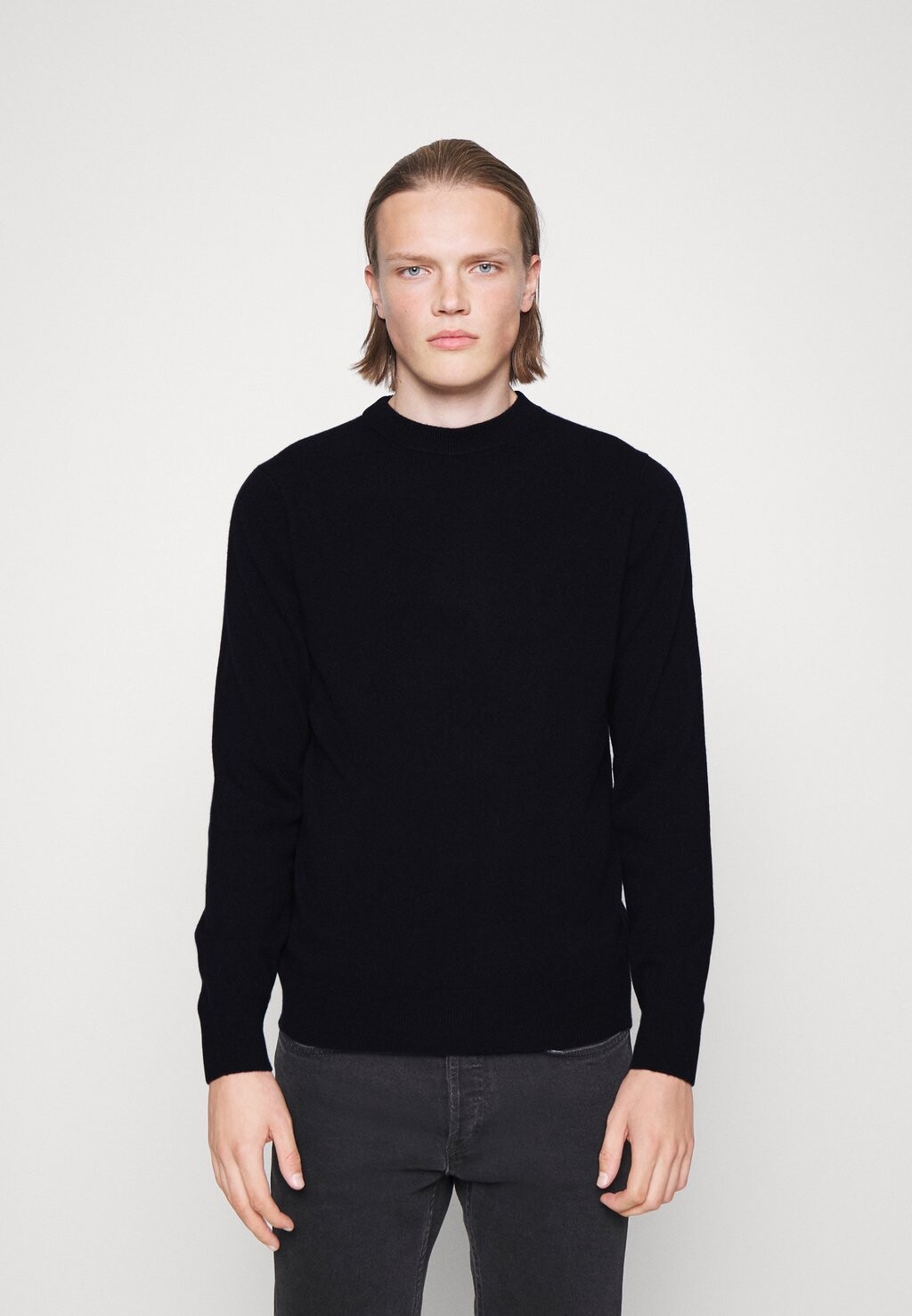 

Вязаный свитер CREWNECK sandro, цвет marine foncé