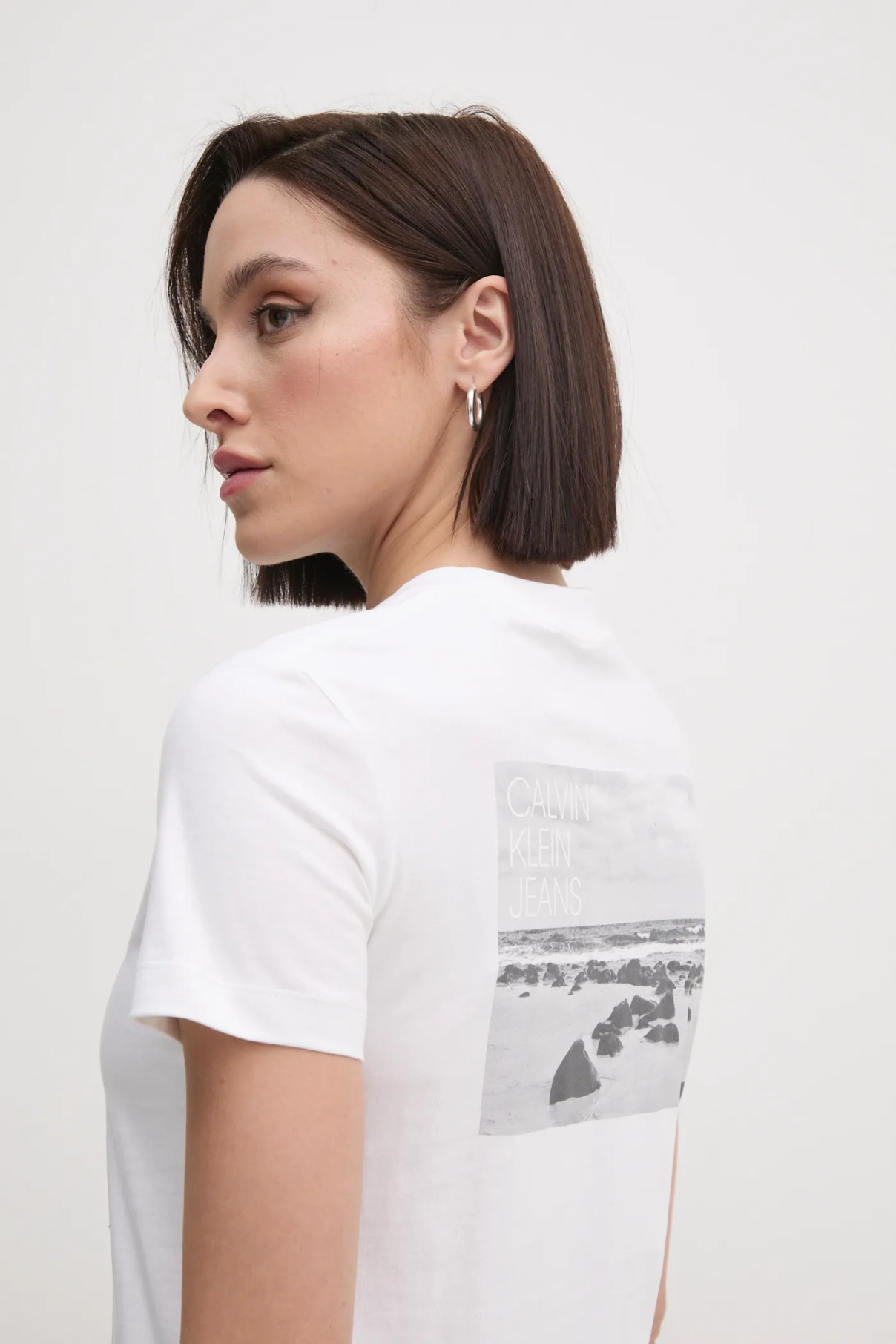 

Хлопковая футболка Calvin Klein Jeans, бежевый
