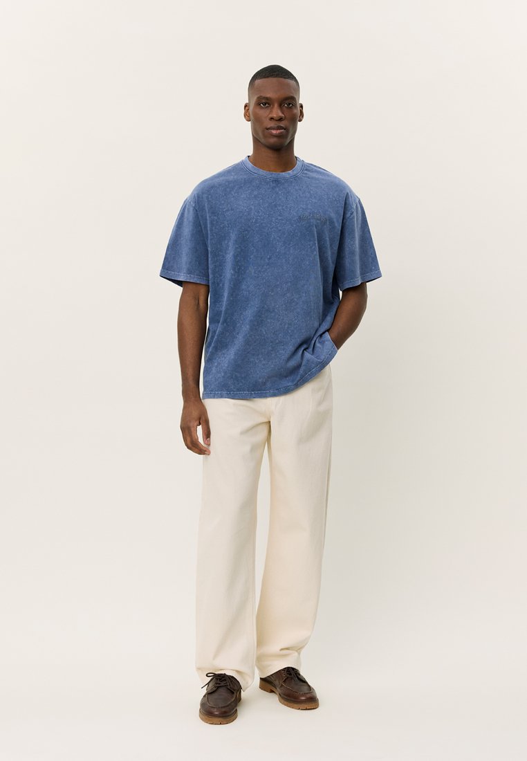 

Базовая футболка BRETT WASHED Les Deux, синий